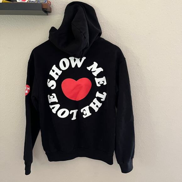 Talentless Hoodie Sweatshirt Black Show Me Love Hooded sweatshirt - Picture 3 of 9